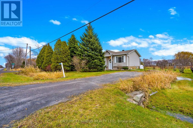 29127984/22032-old-highway-2-highway/south-glengarry-lancaster-twp/south-glengarry/ontario/K0C1E0_4