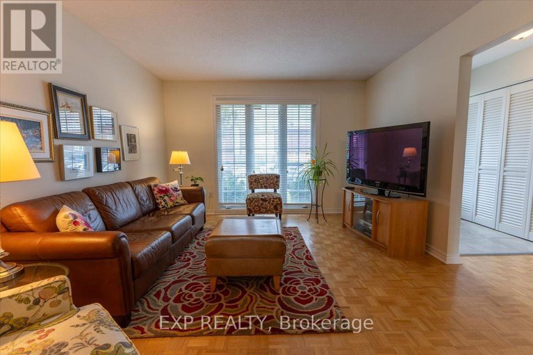 28487090/422-kintyre-private/carleton-square/ottawa/ontario/K2C3M7_6