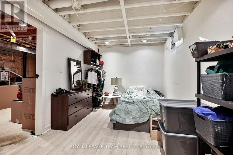 28812426/2122-saunders-avenue/woodroffe/ottawa/ontario/K2A4C7_36