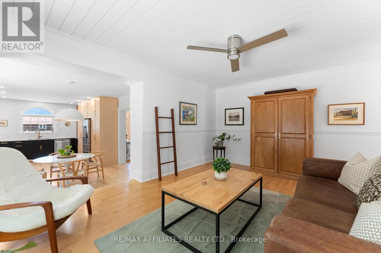 28529671/190-poole-street/mcnabbraeside-twps/mcnabbraeside/ontario/K7S1J2_20