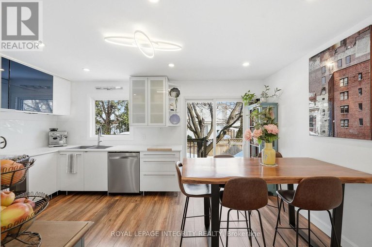 29381594/1456-michaelsem-street/chateauneuf/ottawa/ontario/K1C7C3_6