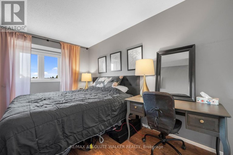 28611365/4-371-pickford-drive/katimavik/ottawa/ontario/K2L3P3_18
