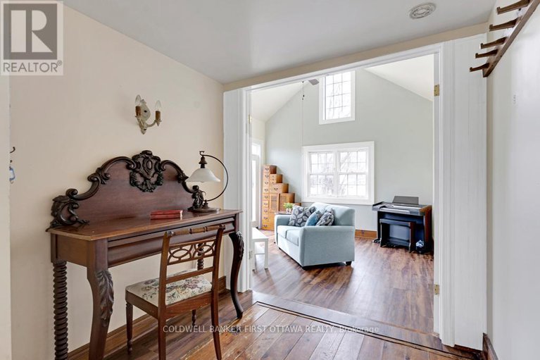 28148483/28-south-street/drummondnorth-elmsley-north-elmsley-twp/drummondnorth-elmsley/ontario/K7H2G1_20