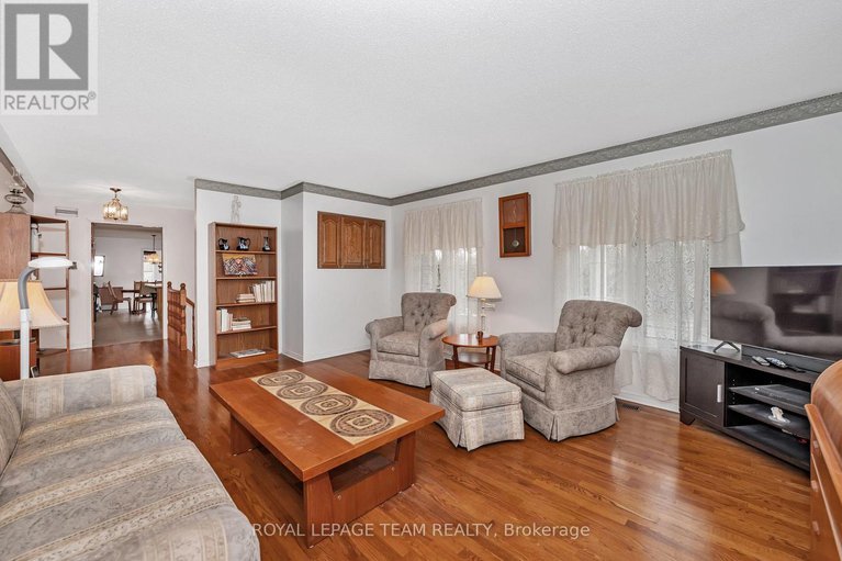 28195762/1961-manotick-station-road/osgoode-twp-north-of-reg-rd-6/ottawa/ontario/K0A2W0_5