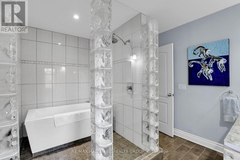 28891612/45-crescent-heights/dows-lake/ottawa/ontario/K1S3G7_27