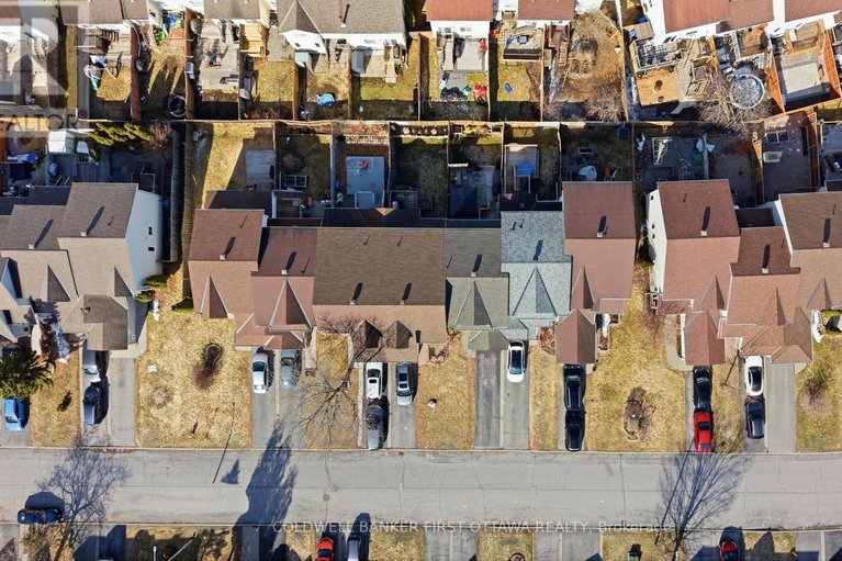 29644136/1902-hennessy-crescent/fallingbrookgardenway-south/ottawa/ontario/K4A3X7_40