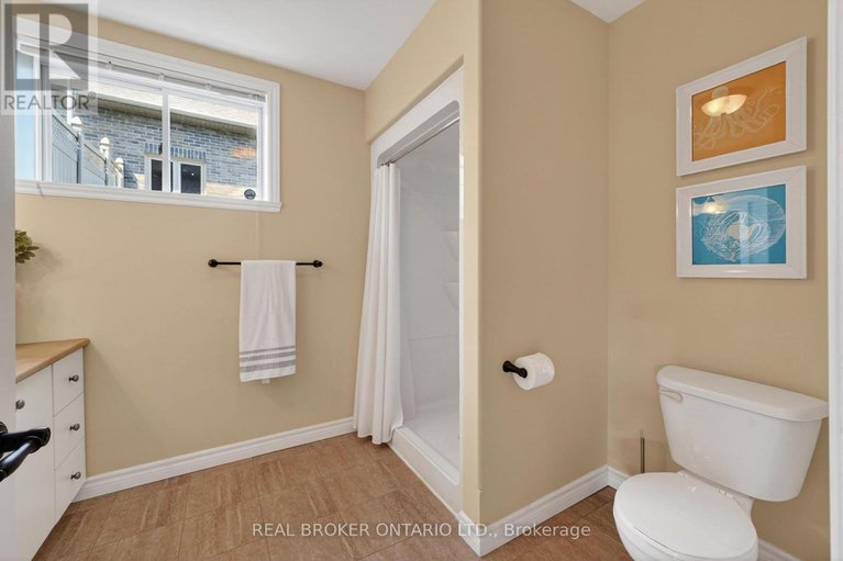 29670697/12-penny-lane/long-sault/south-stormont/ontario/K0C1P0_40