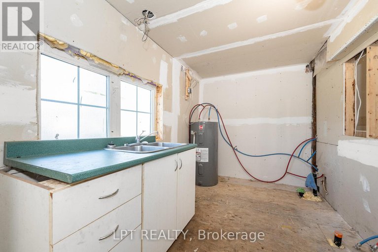 28900708/7-broadway-street/north-grenville-twp-kemptville-south/north-grenville/ontario/K0G1J0_10