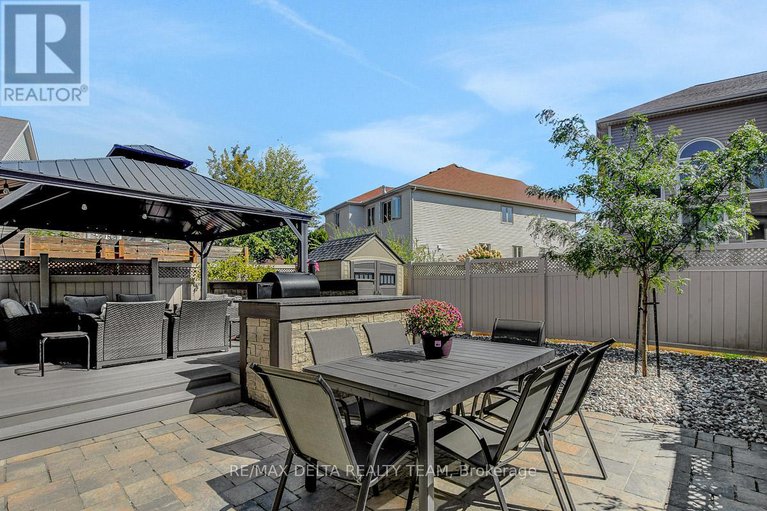 28863852/1916-montmere-avenue/notting-hillsummerside/ottawa/ontario/K4A0E7_44