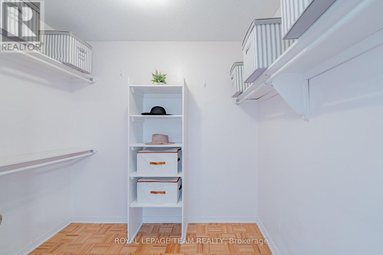 28613595/28-huntview-private/hunt-clubwestern-community/ottawa/ontario/K1V0M5_33