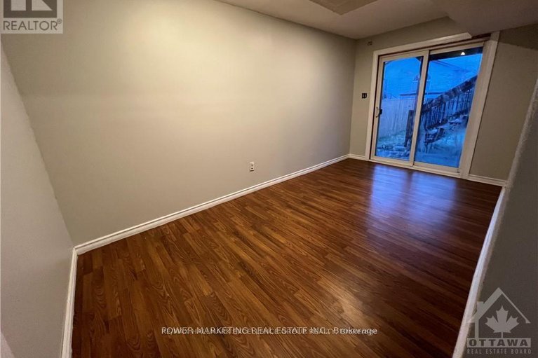 29319586/270-mica-crescent/town-of-rockland/clarence-rockland/ontario/K4K0E2_12