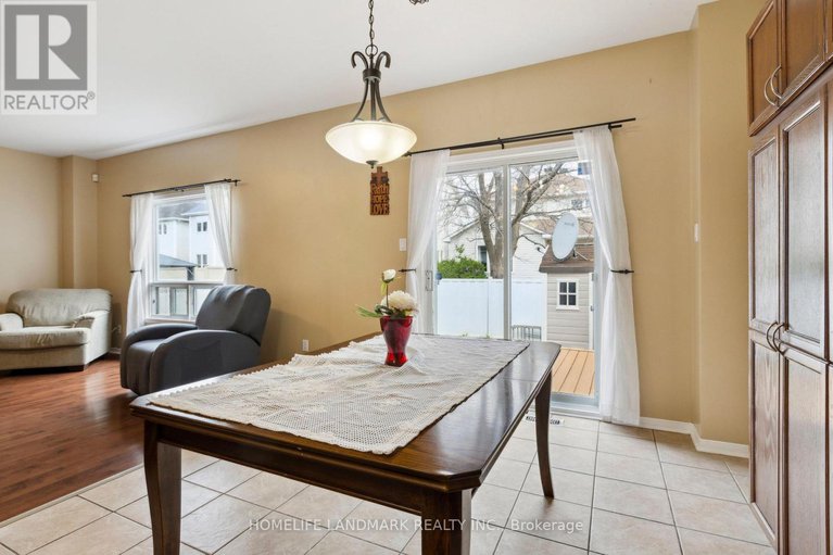 28322387/1856-sunland-drive/fallingbrookgardenway-south/ottawa/ontario/K4A3S8_13