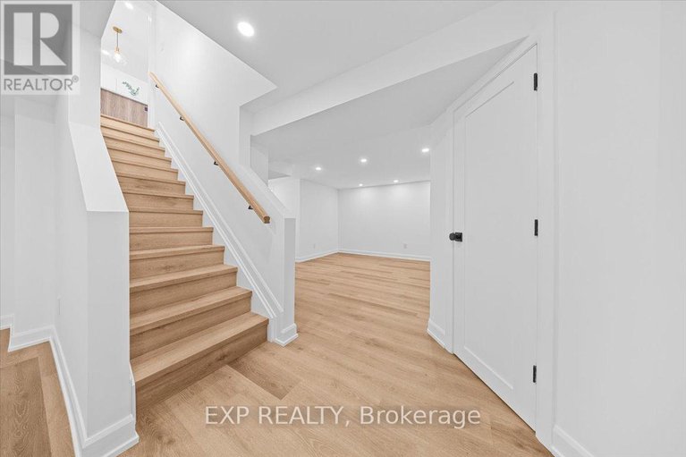 29377335/41-qualicum-street/bruce-farmgraham-parkqualicumbellands/ottawa/ontario/K2H7H3_36