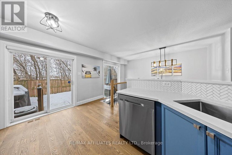 29171226/2065-breezewood-street/springridgeeast-village/ottawa/ontario/K4A4R8_16