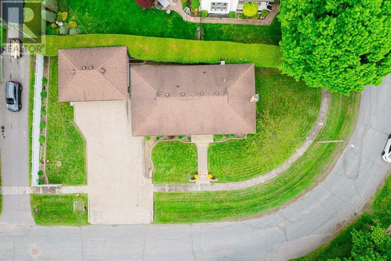 28357814/7-brouse-drive/iroquois/south-dundas/ontario/K0E1K0_33