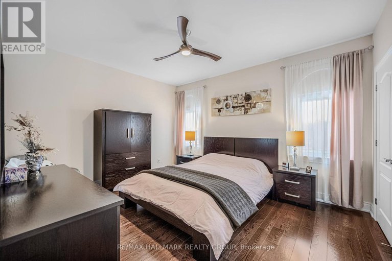 28273596/699-ballycastle-crescent/riverside-south/ottawa/ontario/K1X0A4_25
