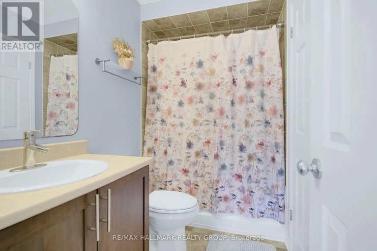 28565697/9-671-reardon-private/heron-gateindustrial-park/ottawa/ontario/K1V2K8_26