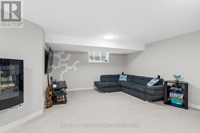 28530019/5-merrill-street/stittsville-north/ottawa/ontario/K2S2M8_27