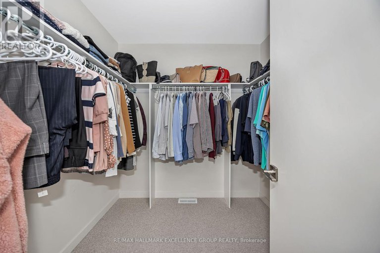 29400728/677-honeydew-street/riverside-southgloucester-glen/ottawa/ontario/K1X0K5_25