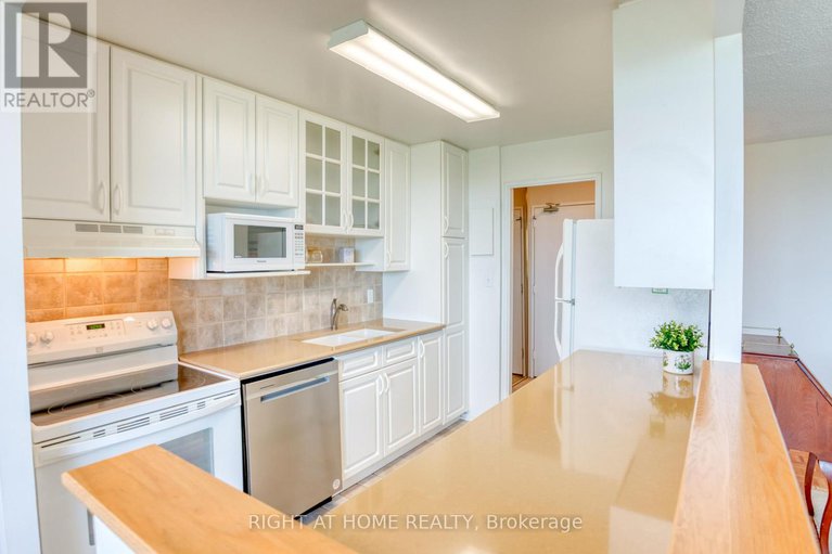 28430489/1401-2625-regina-street/britannia/ottawa/ontario/K2B5W8_12