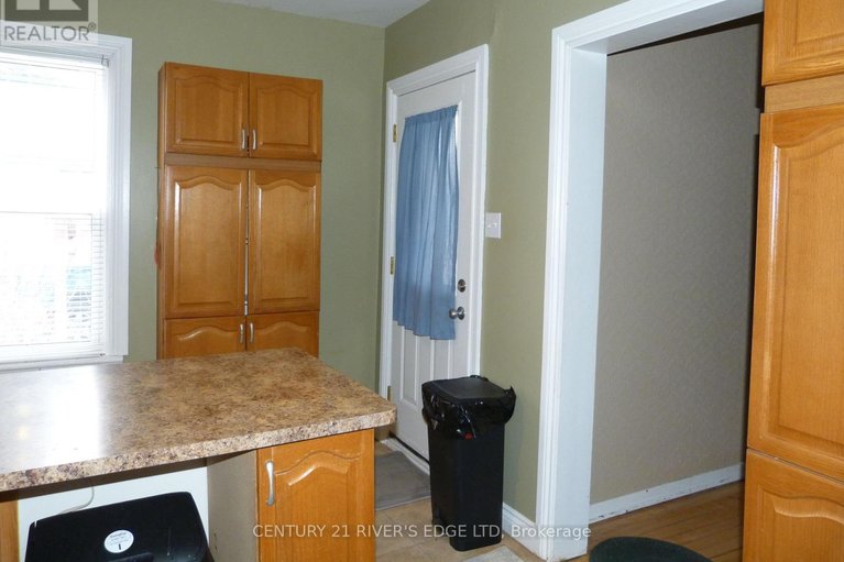 29471578/453-may-street/winchester/north-dundas/ontario/K0C2K0_8