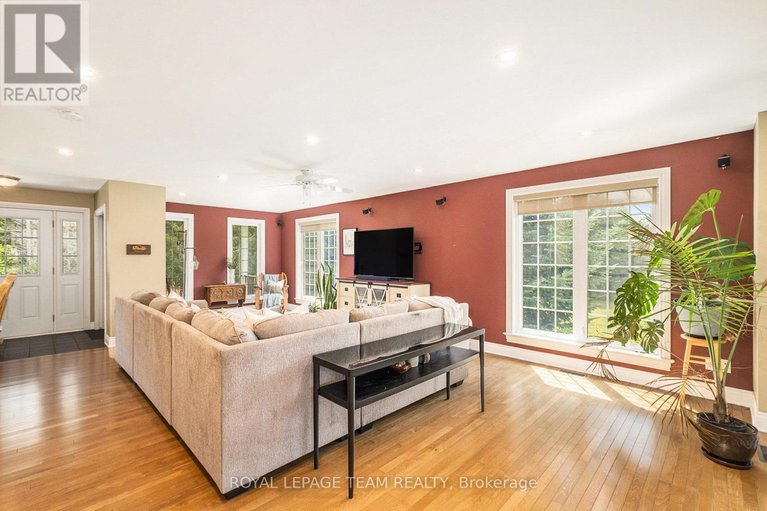 28639751/1307-whitney-road/north-grenville-twp-kemptville-east/north-grenville/ontario/K0G1J0_6