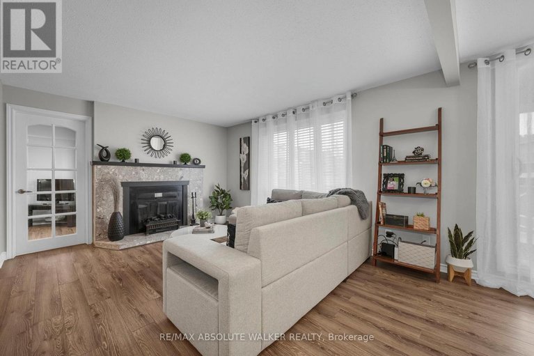 29651248/38b-782-st-andre-drive/hiawatha-parkconvent-glen/ottawa/ontario/K1C4R7_10