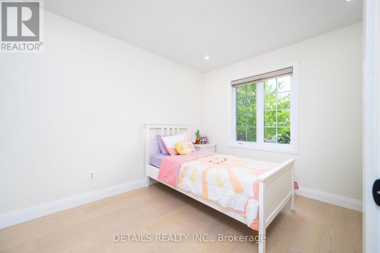 28516304/732-carmella-crescent/avalon-east/ottawa/ontario/K4A4V8_23