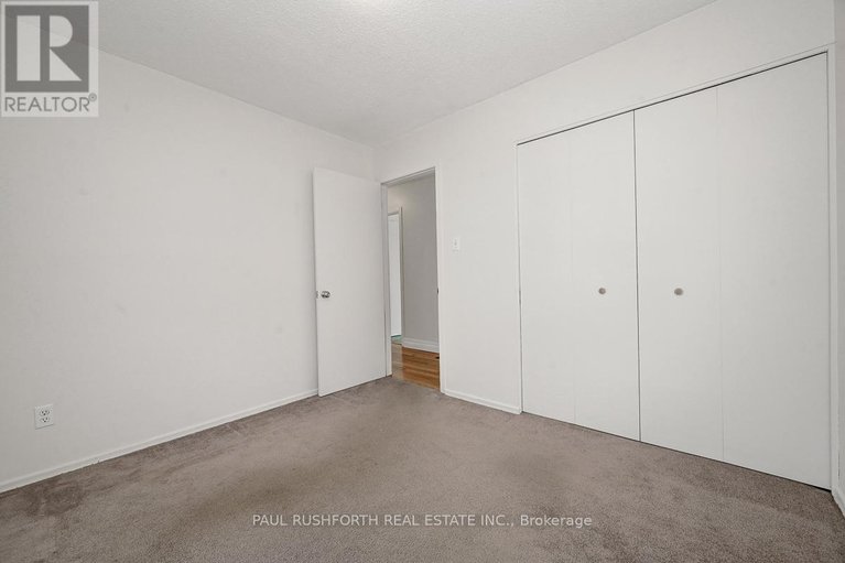 29381934/224-kennedy-lane-w/bilberry-creekqueenswood-heights/ottawa/ontario/K1E1G6_24