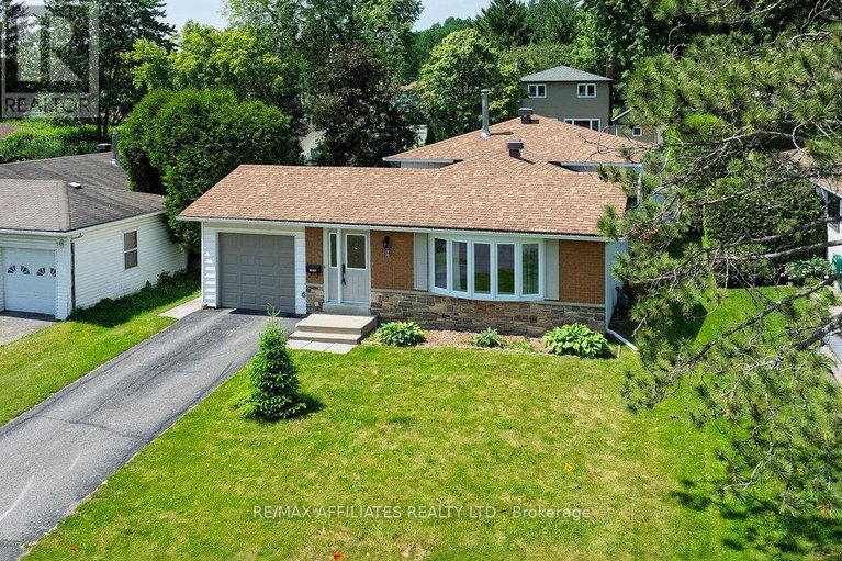 28705540/22-red-maple-crescent/blackburn-hamlet/ottawa/ontario/K1B3Z3_4
