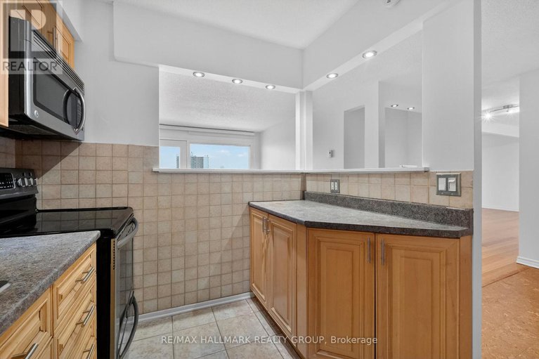 29326115/1408-158c-mcarthur-avenue/vanier/ottawa/ontario/K1L8E7_24