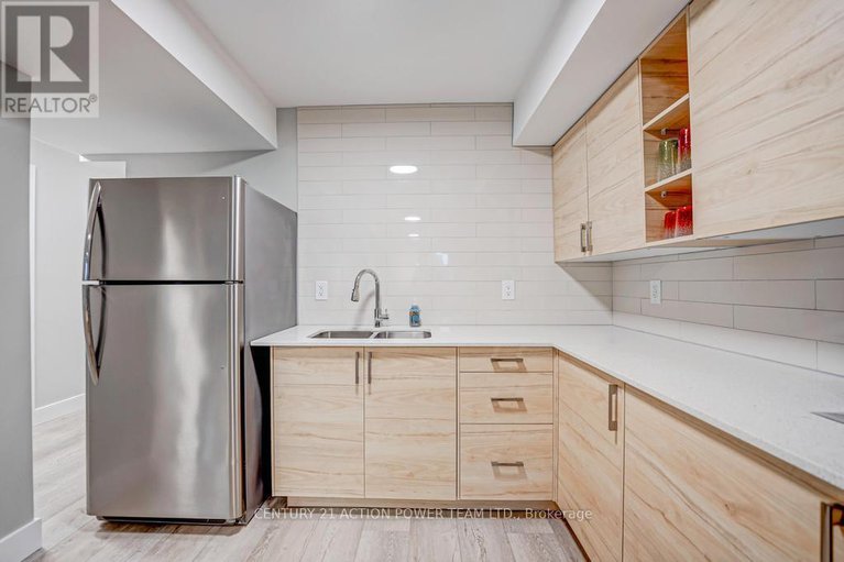 29566257/1149-and-1149-b-1149-parisien-street/cyrville-rdindustrial-park/ottawa/ontario/K1B3N3_10