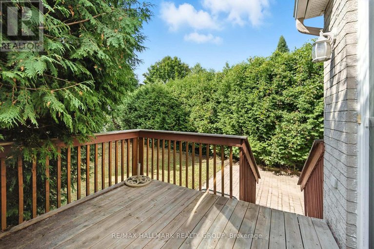 28787339/6272-sablewood-place/chapel-hill/ottawa/ontario/K1C7M5_27