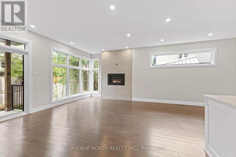 28810871/463-dawson-avenue/westborohampton-park/ottawa/ontario/K1Z5V6_12