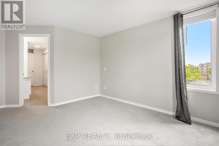 28456639/5-90-briargate-private/springridgeeast-village/ottawa/ontario/K4A0C4_21