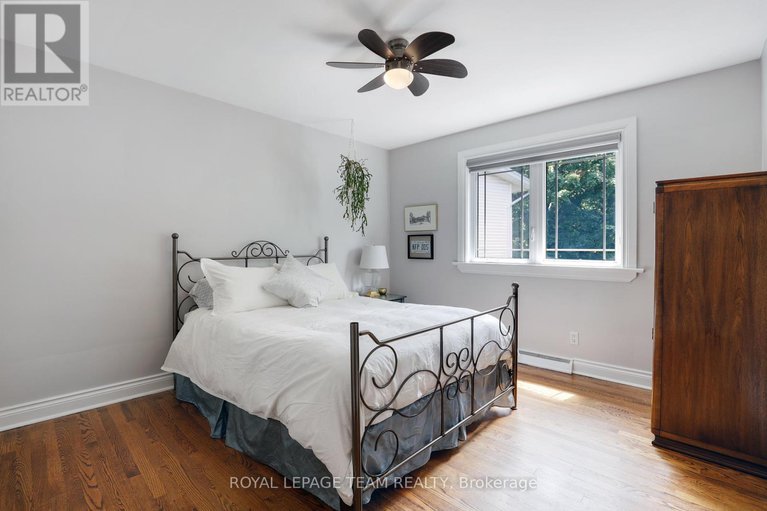 28584600/1939-wembley-avenue/carlingwood/ottawa/ontario/K2A1A8_26