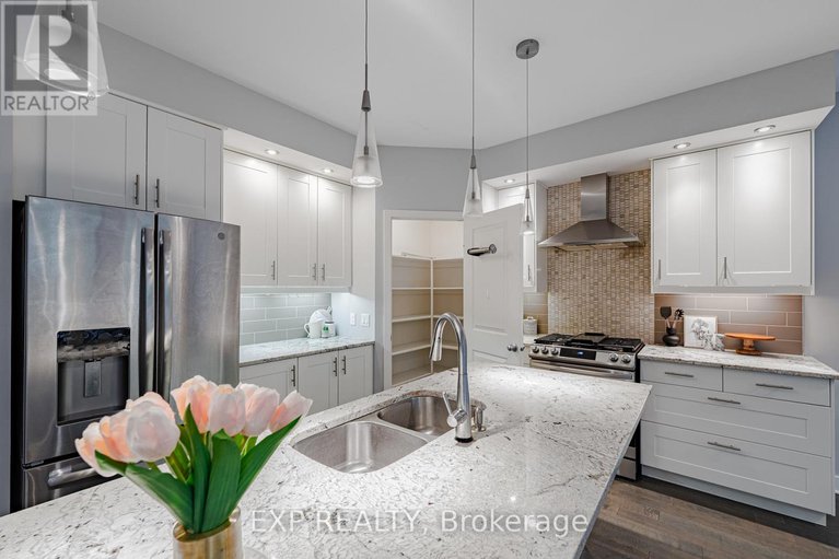 28359766/14-camil-street/castle-heightsrideau-high/ottawa/ontario/K1K0X1_9