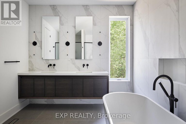 29335096/32-clovelly-road/rothwell-heights/ottawa/ontario/K1J6M2_11