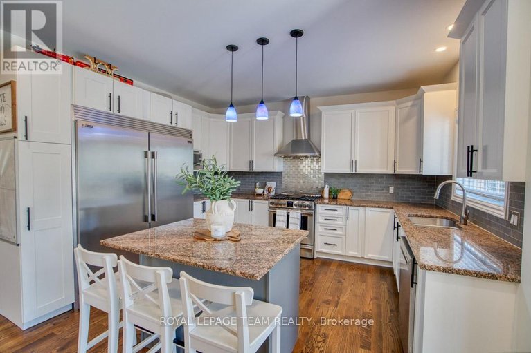 29646083/13-shannondoe-crescent-w/bridlewood/ottawa/ontario/K2M2H1_13