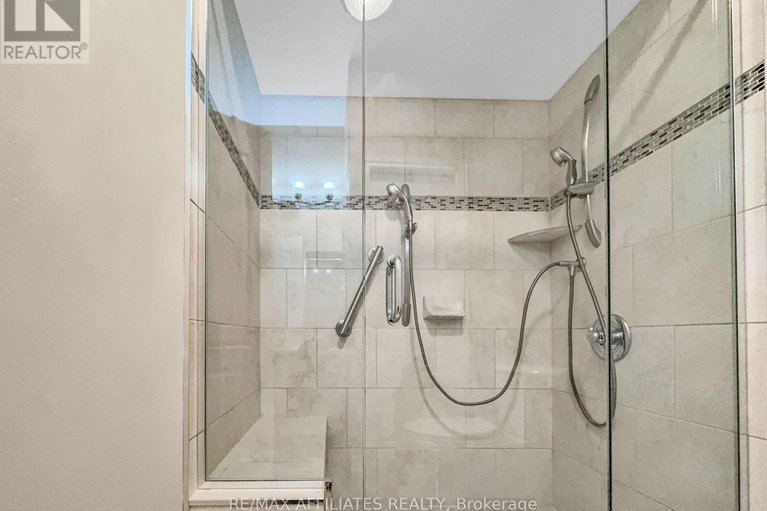 29175638/107-sable-run-drive/stittsville-central/ottawa/ontario/K2S1W7_24