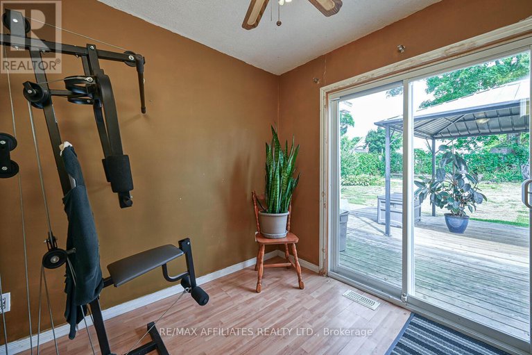 28756533/60-chambers-street/smiths-falls/smiths-falls/ontario/K7A2Y6_23