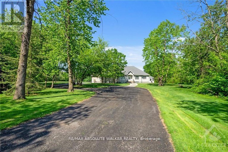 28148161/2501-kearns-way/osgoode-twp-north-of-reg-rd-6/ottawa/ontario/K4P1R9_2