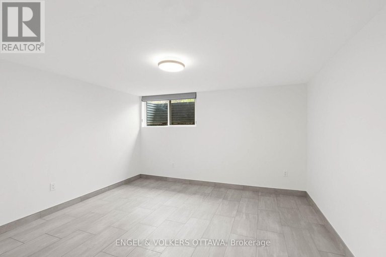 28294344/70-varley-drive/beaverbrook/ottawa/ontario/K2K1H2_39