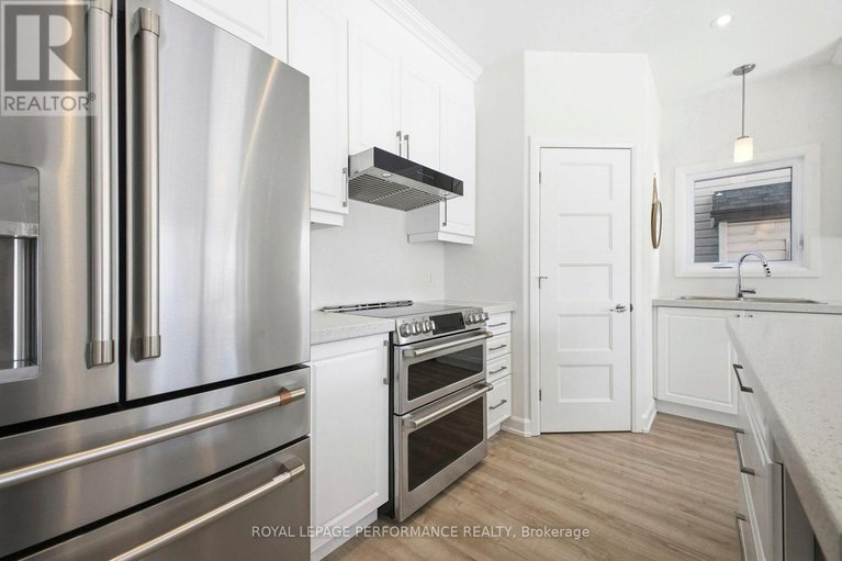 29401297/934-chablis-crescent/embrun/russell/ontario/K0A1W0_12