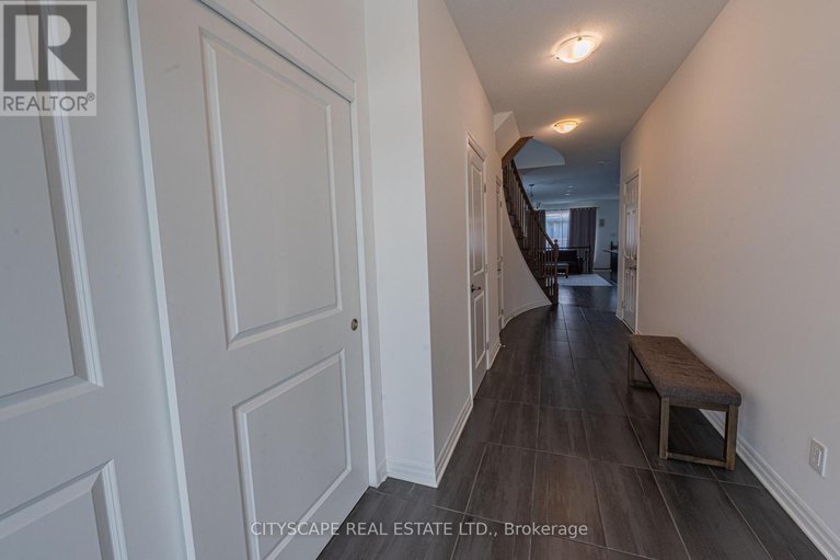 28681279/174-joshua-street/mer-bleuebradley-estatesanderson-park/ottawa/ontario/K1W0A3_8