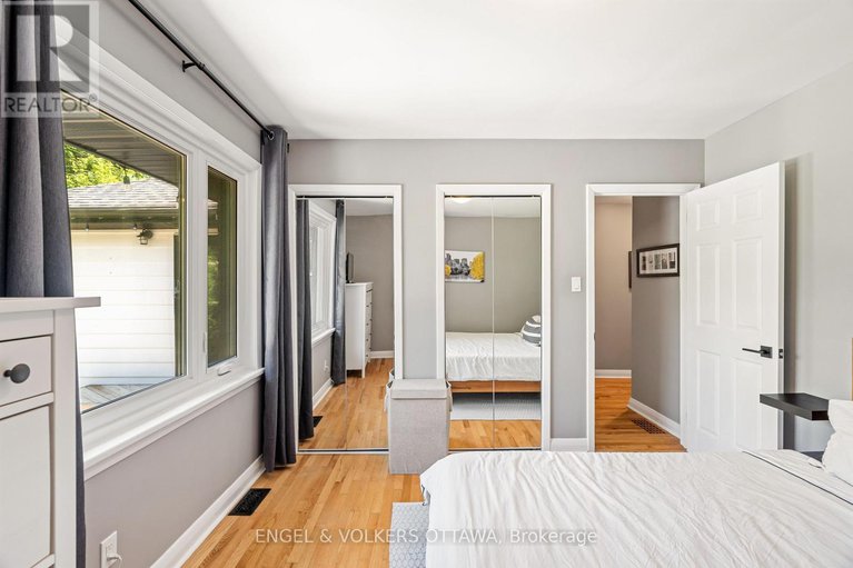 28638374/2097-neepawa-avenue/carlingwood/ottawa/ontario/K2A3L8_18
