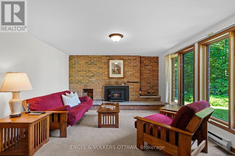 28072674/5468-torbolton-ridge-road/woodlawnmaclarens-landingkilmaurs/ottawa/ontario/K0A3M0_27