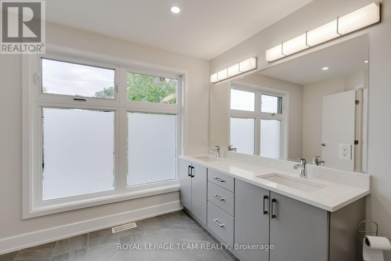 29015111/38-sunnymede-avenue/ottawa-westtunneys-pasture/ottawa/ontario/K1Y2L3_40