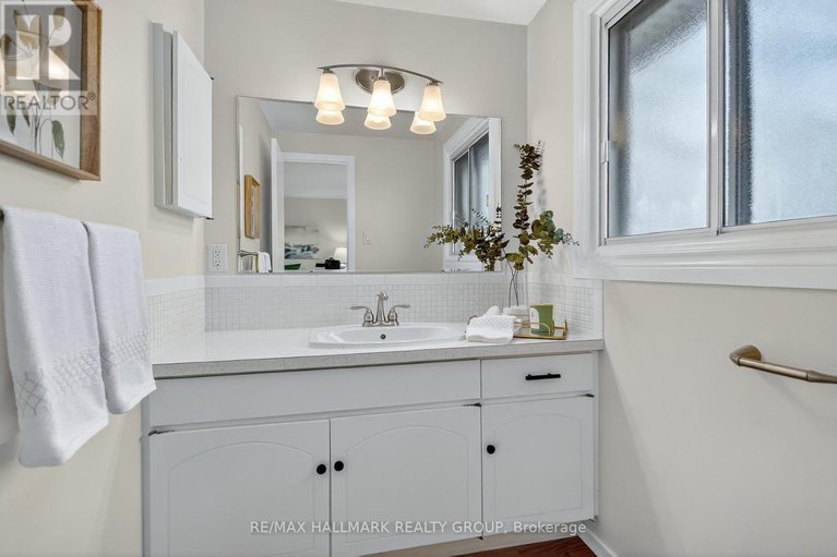 29129242/89-westpark-drive/blackburn-hamlet/ottawa/ontario/K1B3G4_30