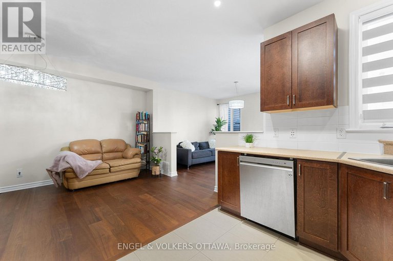 29192697/622-moorpark-avenue/emerald-meadowstrailwest/ottawa/ontario/K2M0B6_13